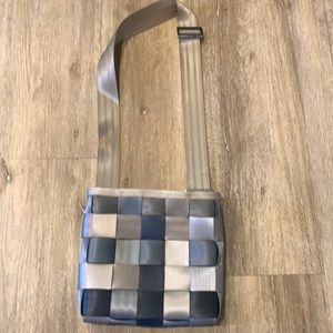 Harvey’s Seatbelt Mini Messenger Tree Cycle